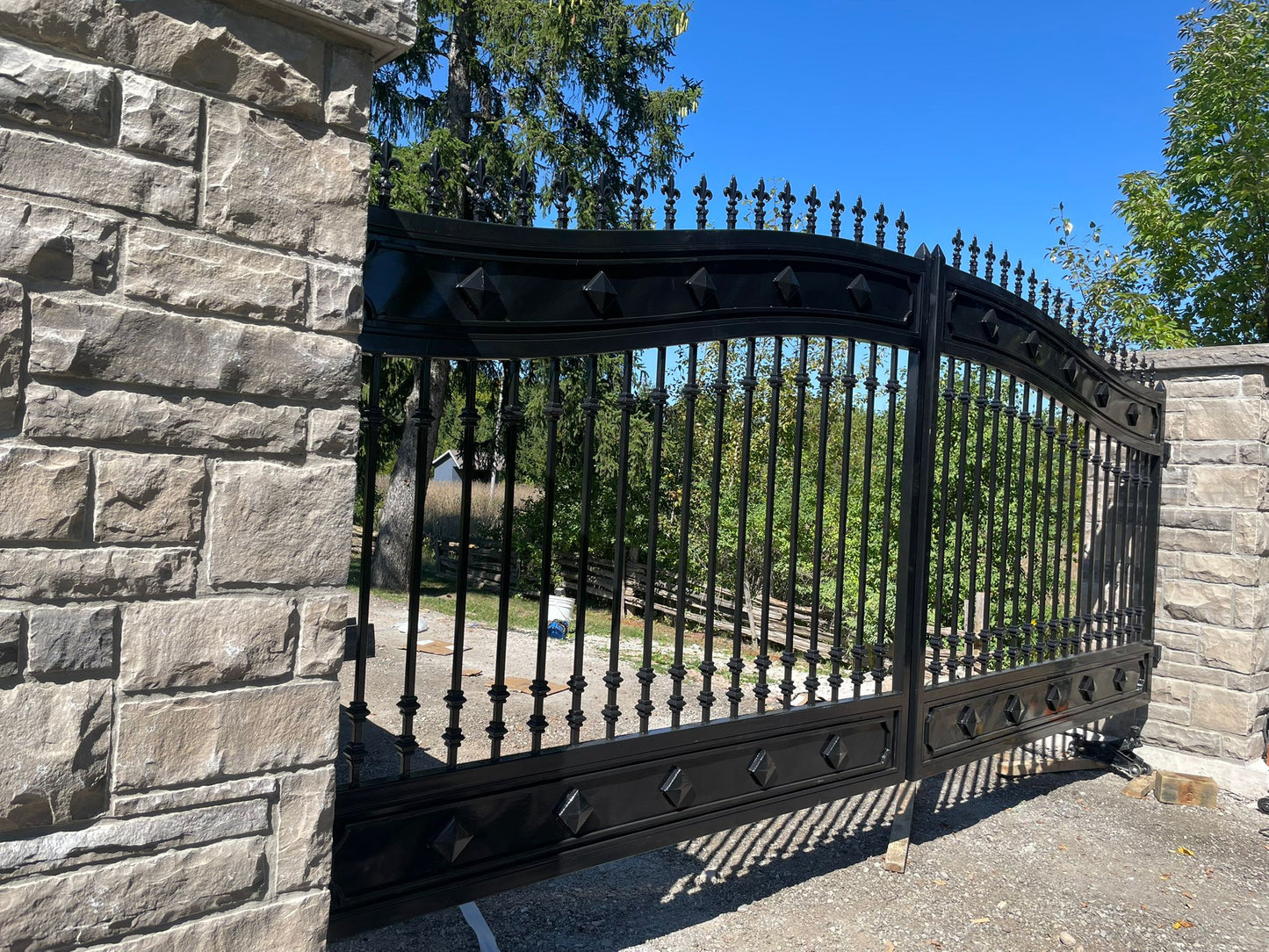 Castle Swing Design _ Steel Gate _ Excellence Crafted _ GG-024