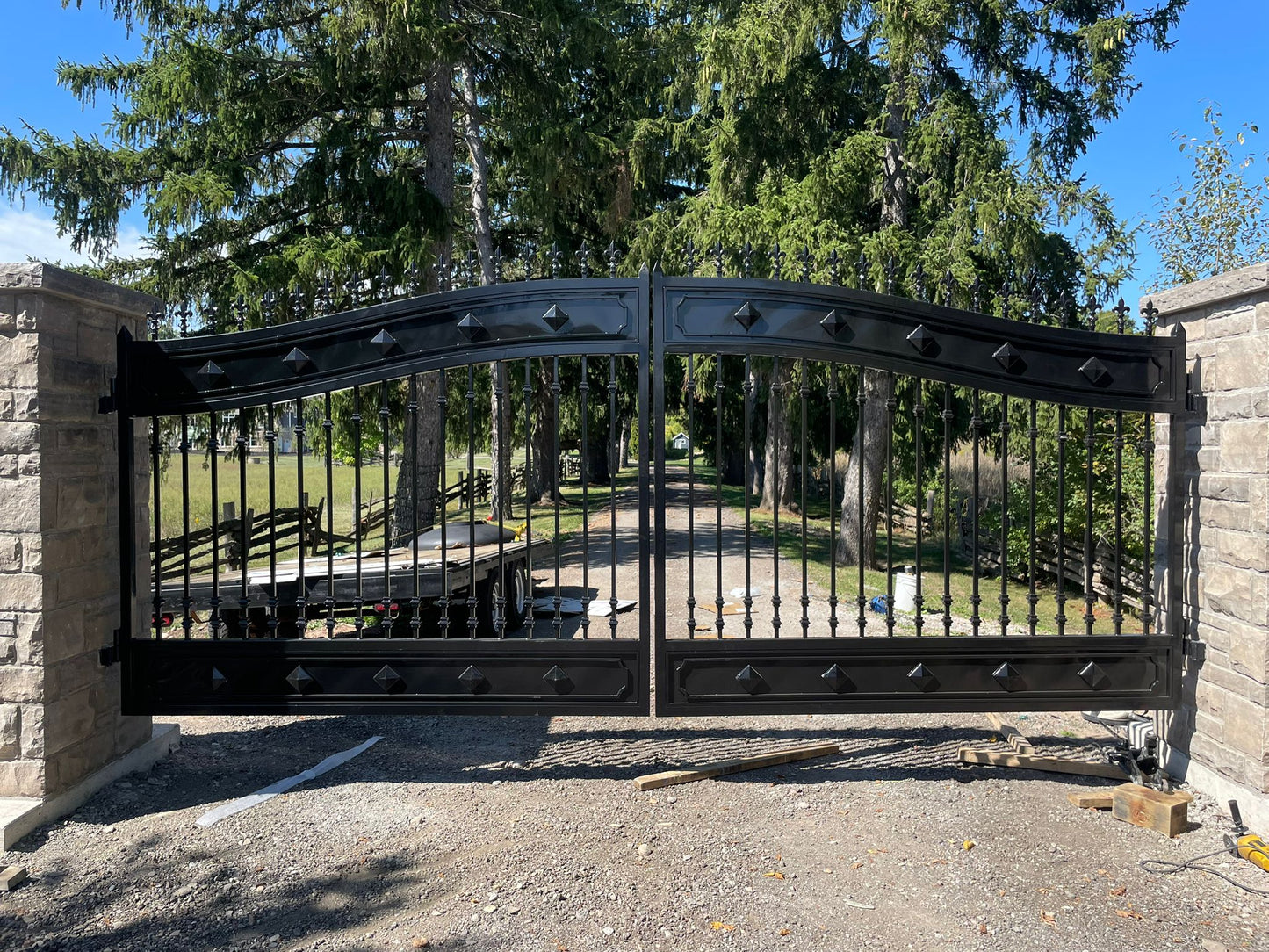 Castle Swing Design _ Steel Gate _ Excellence Crafted _ GG-024
