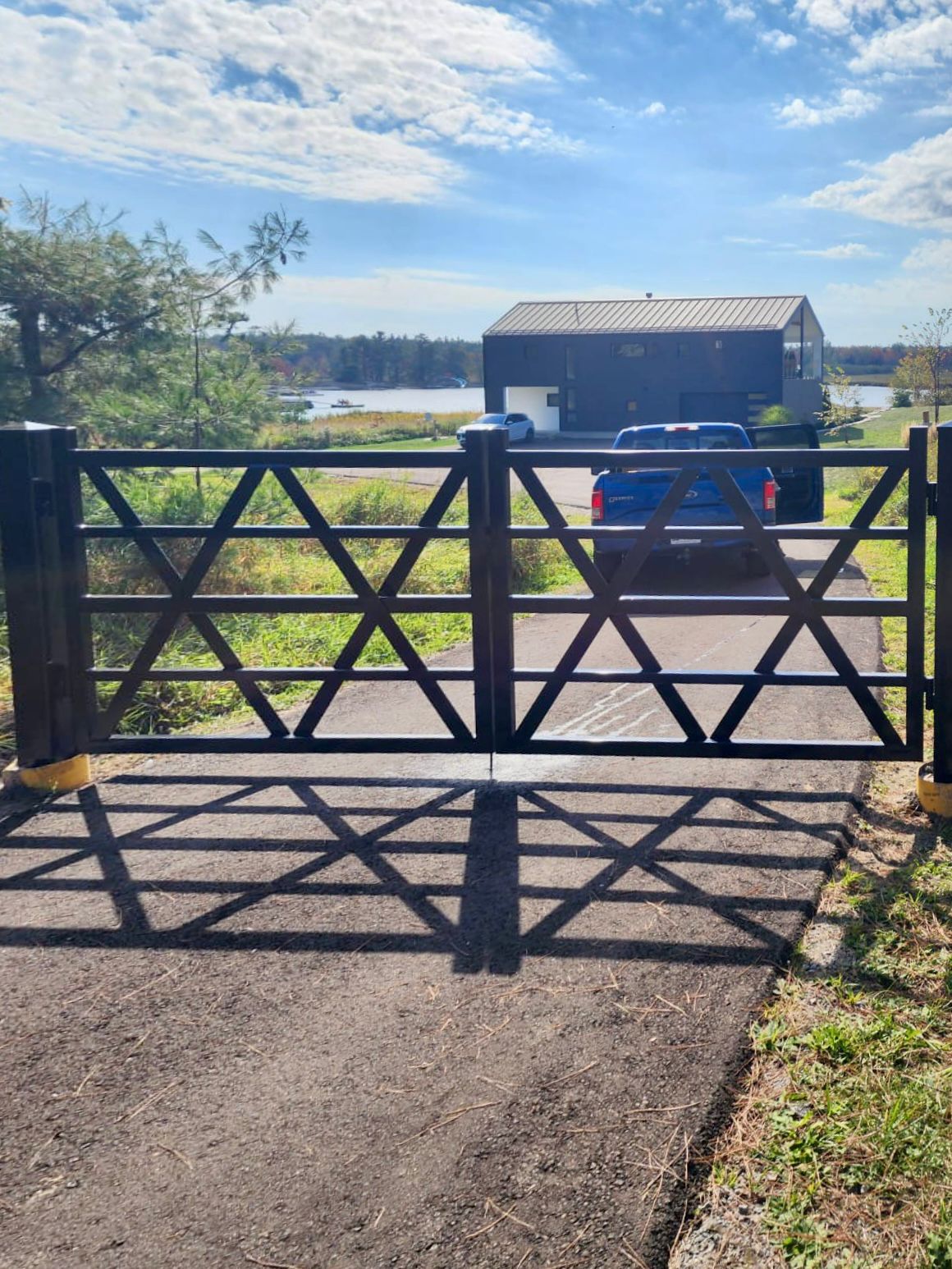 Icon Metal Driveway Gate _Heavy Duty_ Excellence Crafted _ GG-104