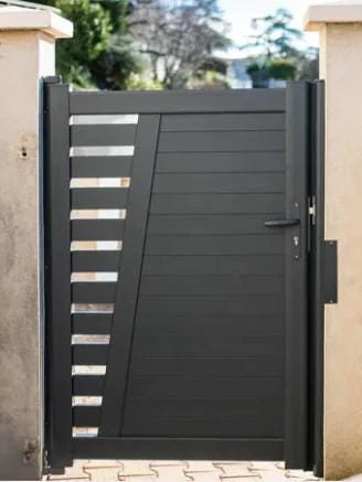 Executive Simi Privacy Design _ Pedestrian Metal Gate _ Excellence Crafted _MF-MG-004
