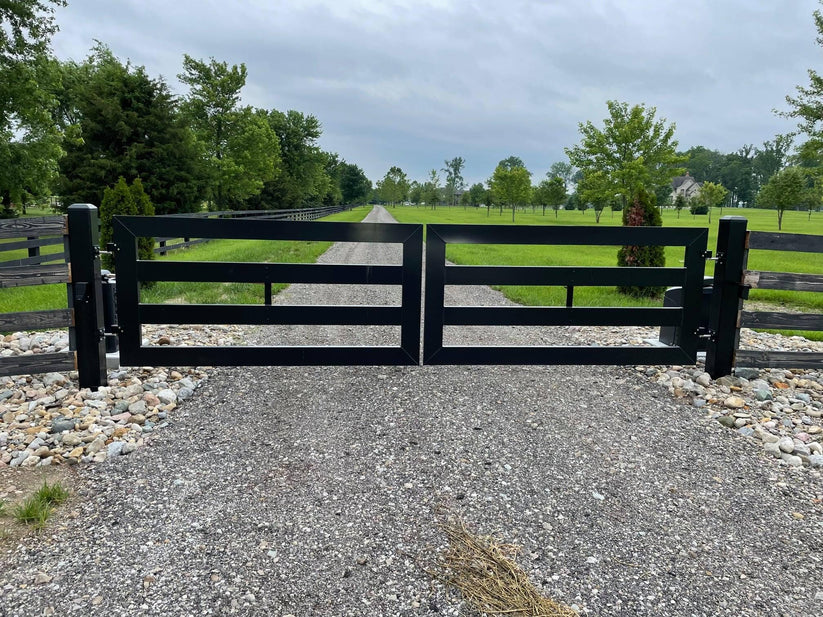 Fabulous Horse Style Metal Driveway Gate _ Excellence Crafted _ GG-030