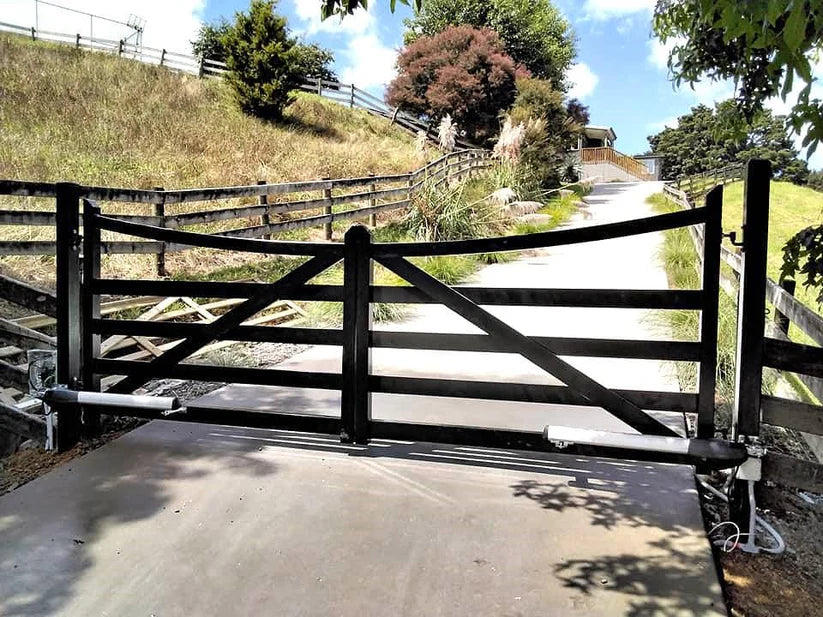 X Cowboy Farm Metal Driveway Gate _ Excellence Crafted _GG-052